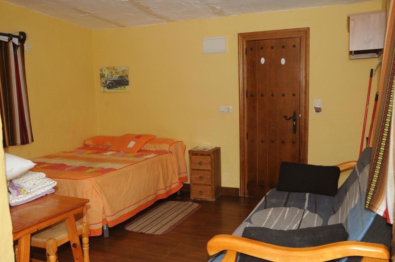 Camping Sierra De Las Nieves Yunquera Luaran gambar