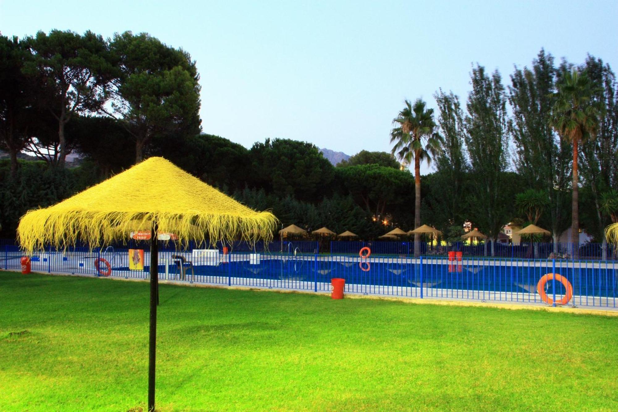 Camping Sierra De Las Nieves Yunquera Luaran gambar